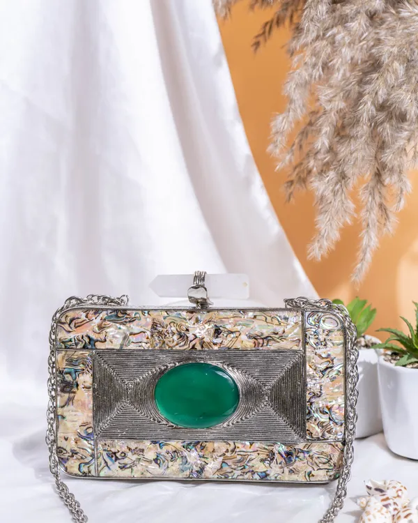 Zenya_Quartz_MOP_Clutch